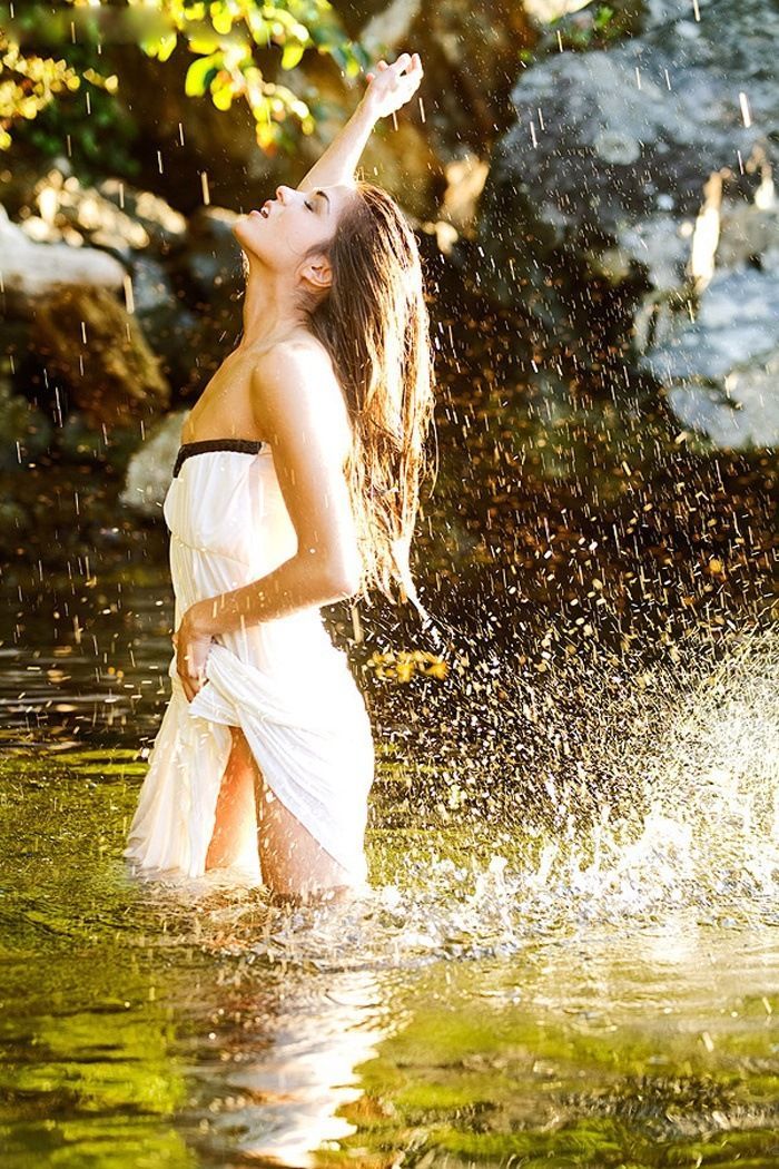 Marie Avgeropoulos in Rawalpindi