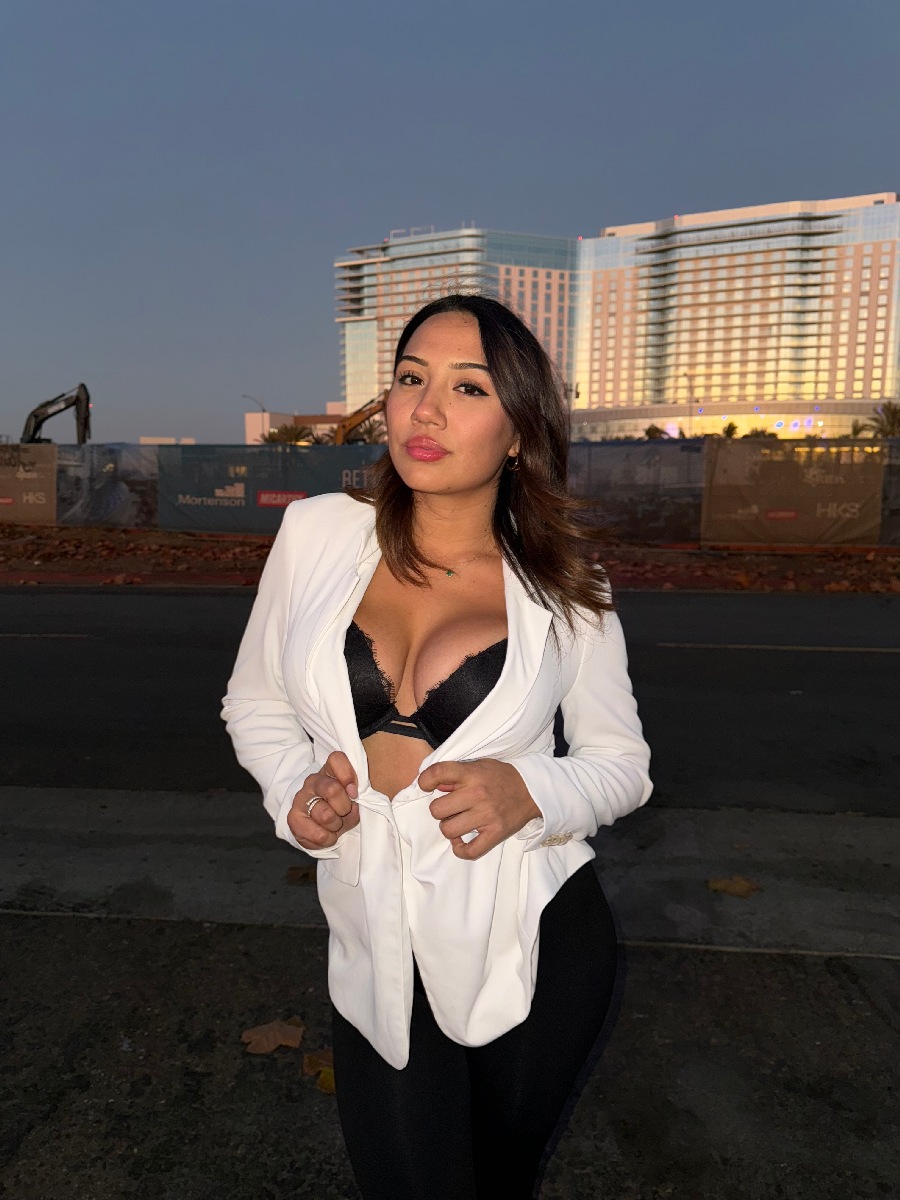 Take a pause and enjoy Ali Cruz — streaming from Rawalpindi