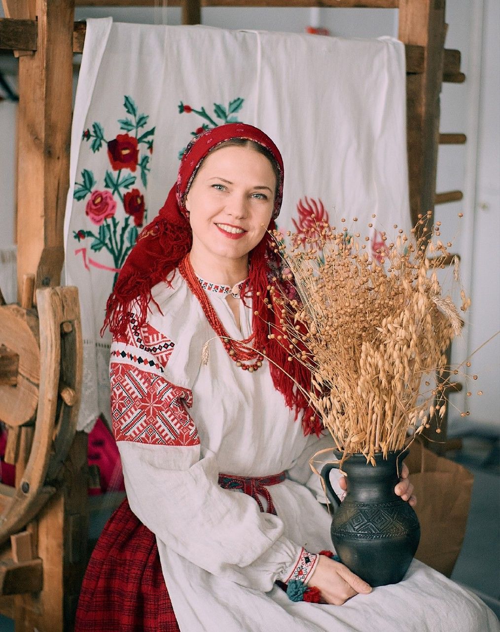 Women in Slavic costumes in Rawalpindi