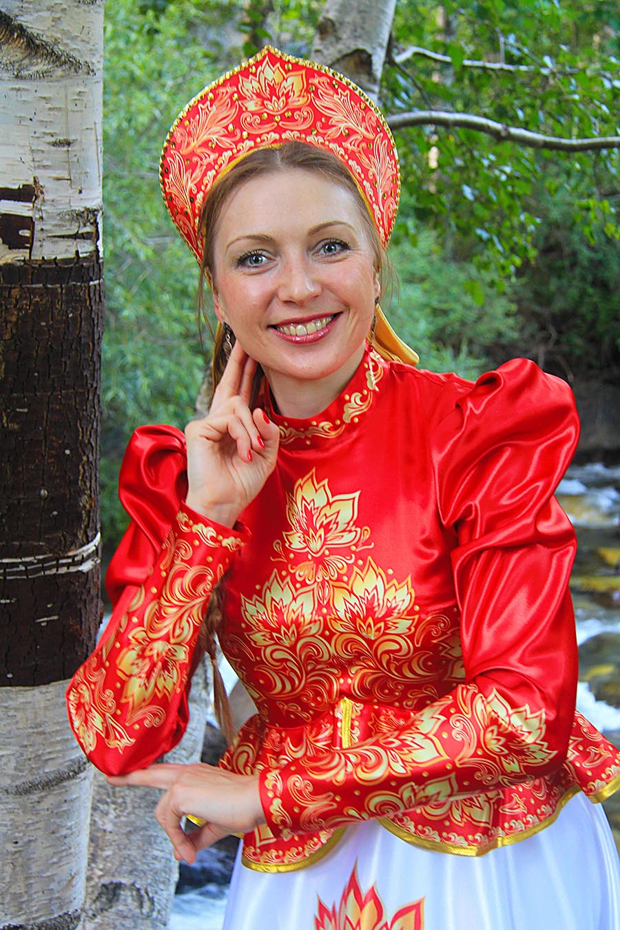 Women in Slavic costumes in Rawalpindi