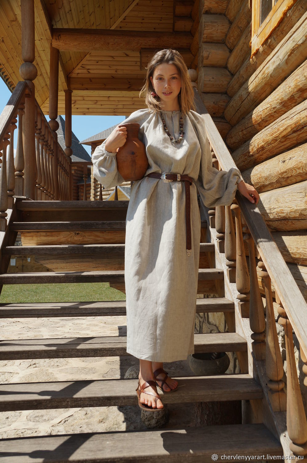 Girls in Slavic costumes in Rawalpindi